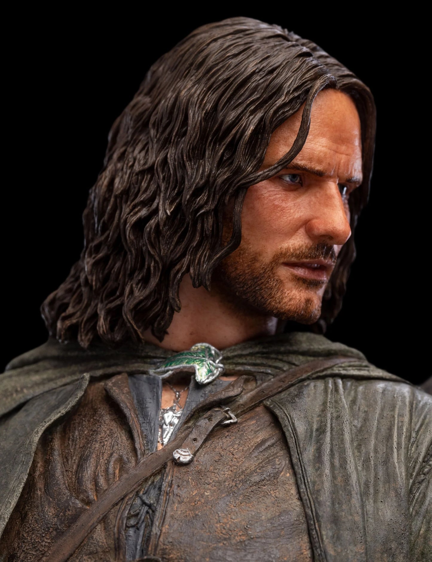Aragorn (Hunter of the Plains) Lord of the Rings Statue by Weta Workshop