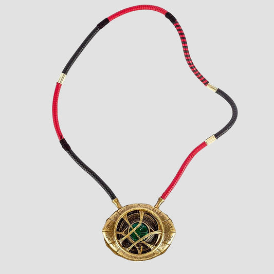 Doctor Strange Eye of Agamotto Marvel Avengers Light-Up Prop Replica Amulet