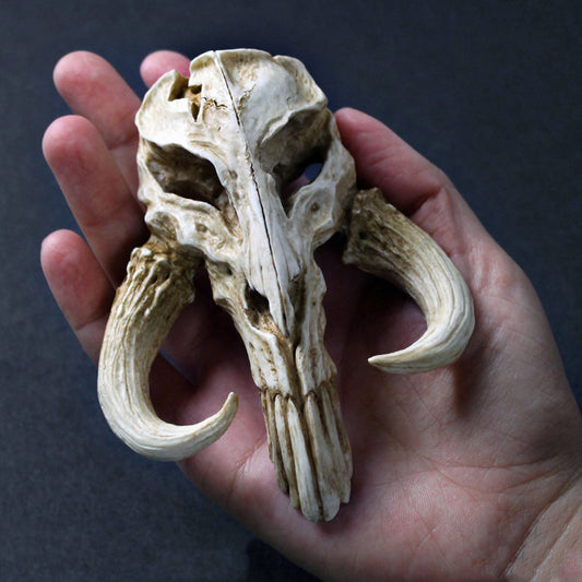 Star Wars Mandalorian Mythosaur Skull 5" Prop Replica Statue