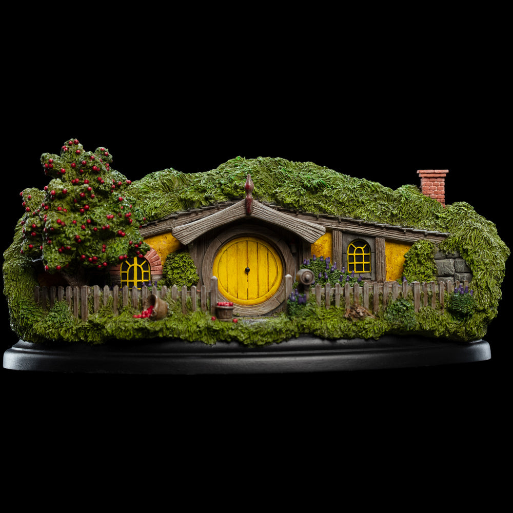 Lord of the Rings 13 Apple Orchard Hobbit Hole Statue by Weta Workshop