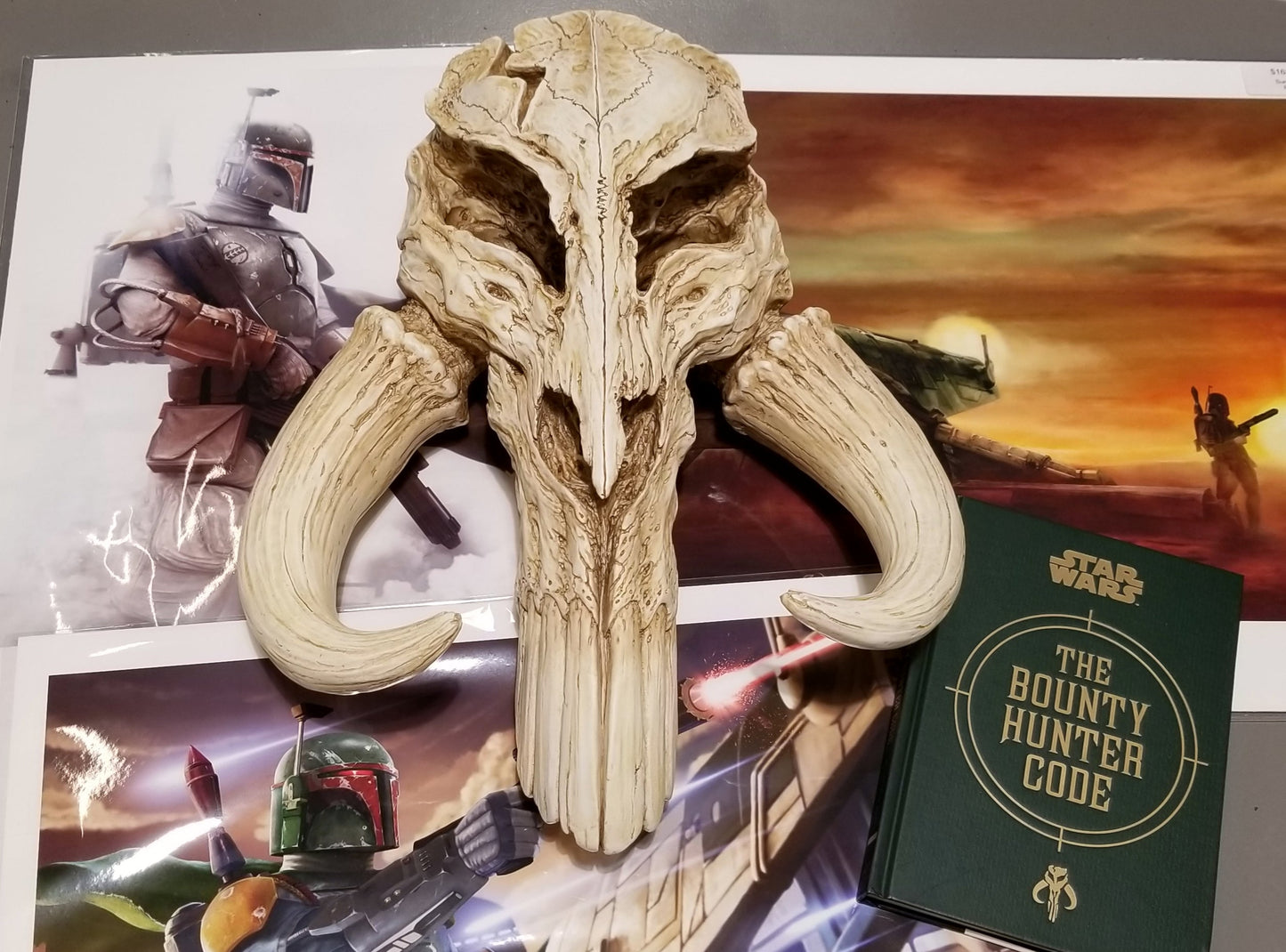 Mandalorian Mythosaur Skull (Star Wars) 17" Replica Wall Sculpture