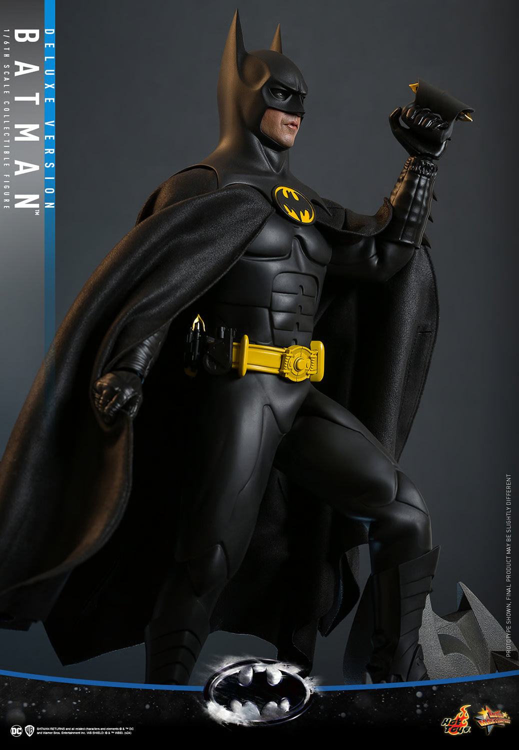 Batman Returns Sixth Scale Figure by Hot Toys Deluxe Version
