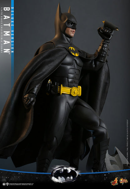 Batman Returns Sixth Scale Figure by Hot Toys Deluxe Version
