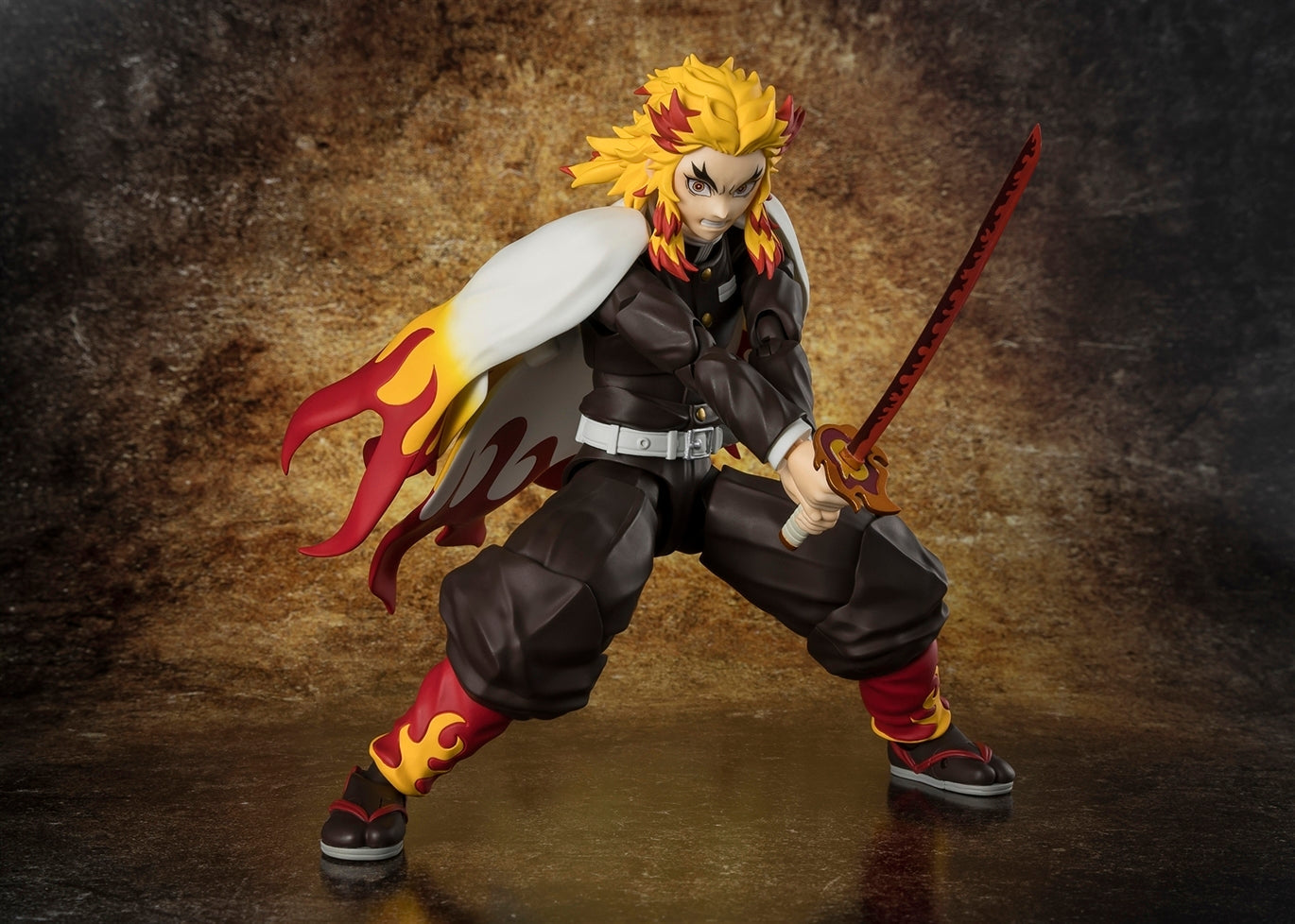 Demon Slayer: Kimetsu no Yaiba - Kyojuro Rengoku S.H.Figuarts Figure