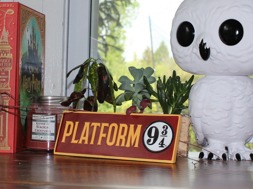 Harry Potter Platform 9 3/4 Hogwarts Express Desk Sign