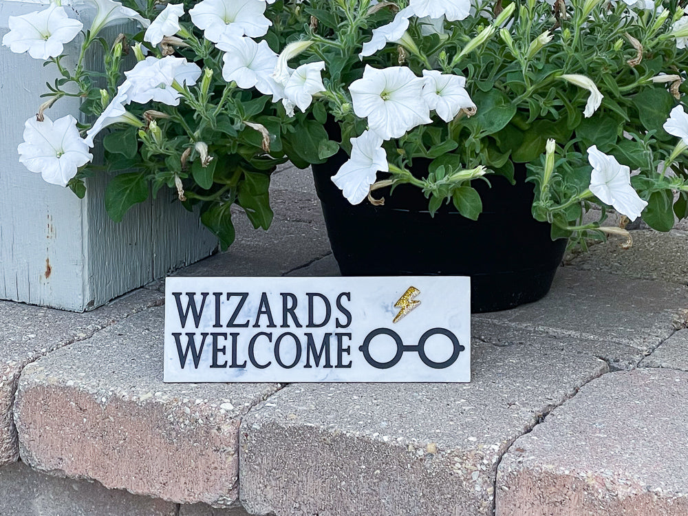 Harry Potter Wizards Welcome Hogwarts Desk Sign