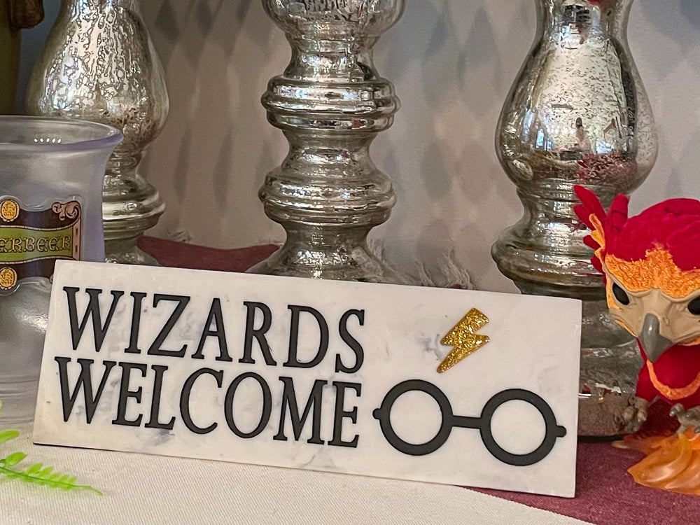 Harry Potter Wizards Welcome Hogwarts Desk Sign
