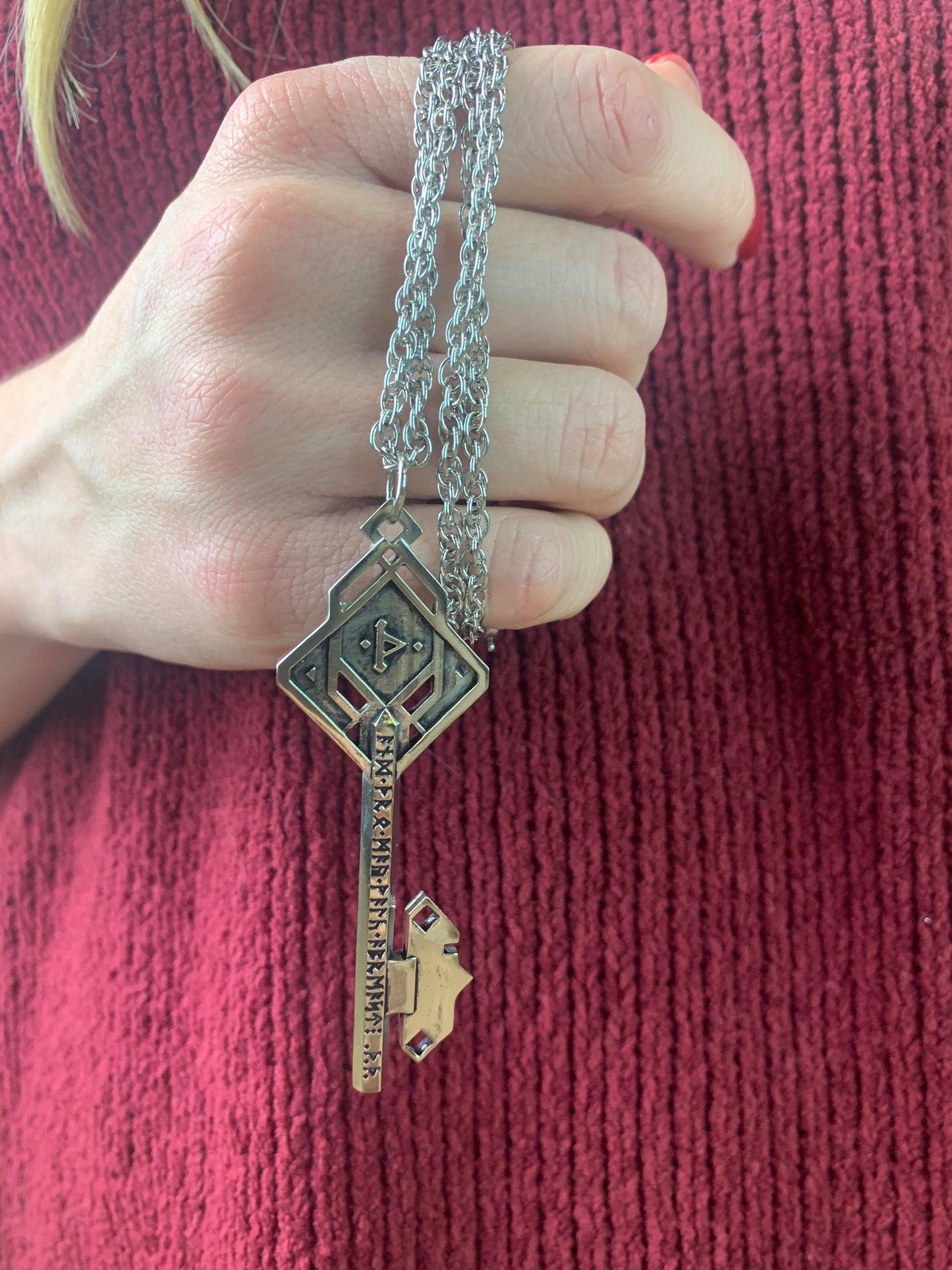 Lord of the Rings The Hobbit Key to Erebor Bronze Necklace