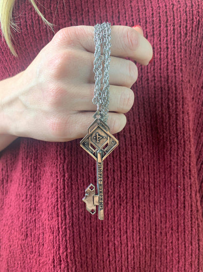 Lord of the Rings The Hobbit Key to Erebor Bronze Necklace