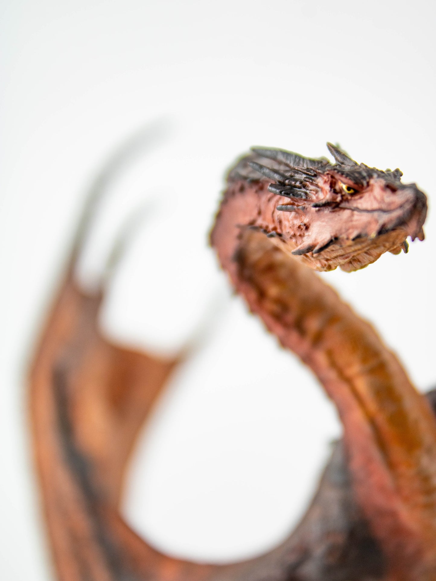 The Lord of the Rings The Hobbit Smaug The Magnificent Mini Statue by Weta Workshop