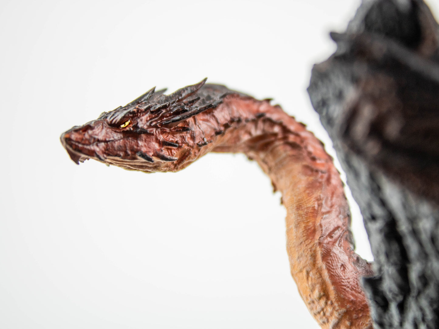 The Lord of the Rings The Hobbit Smaug The Magnificent Mini Statue by Weta Workshop