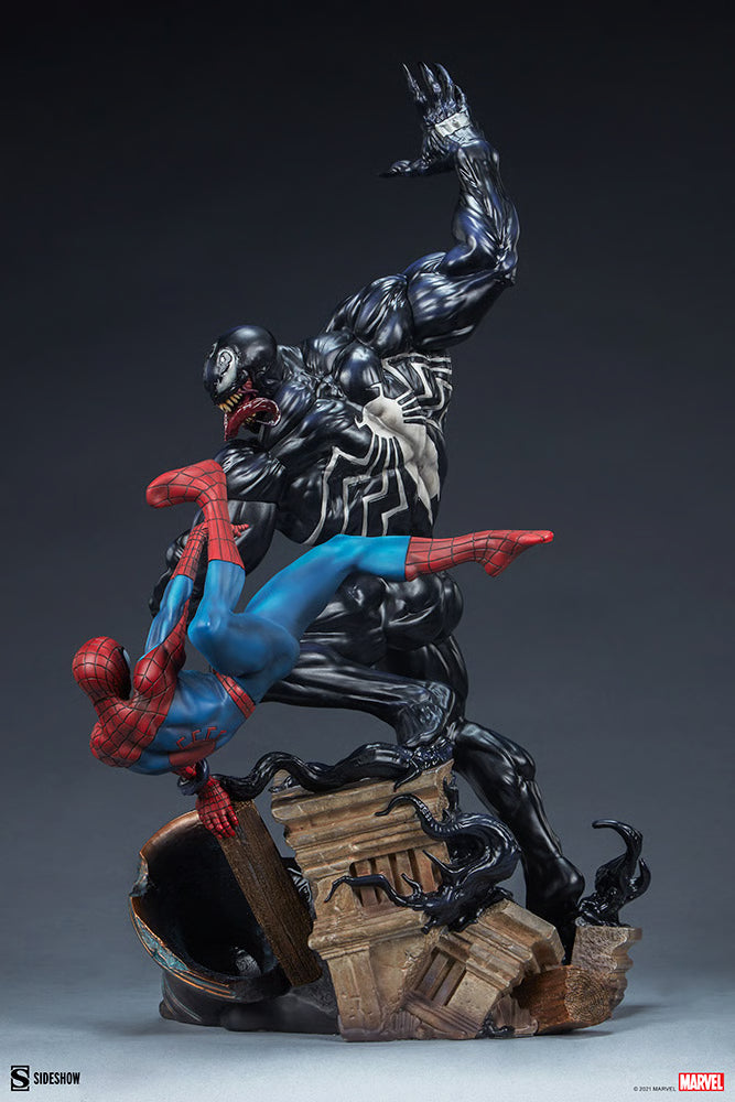 Spider-Man vs Venom Maquette Statue by Sideshow Collectibles