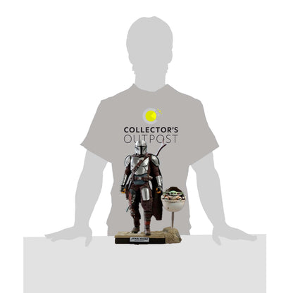 Star Wars The Mandalorian Beskar  & Grogu Deluxe 1/6th Scale Figure by Hot Toys