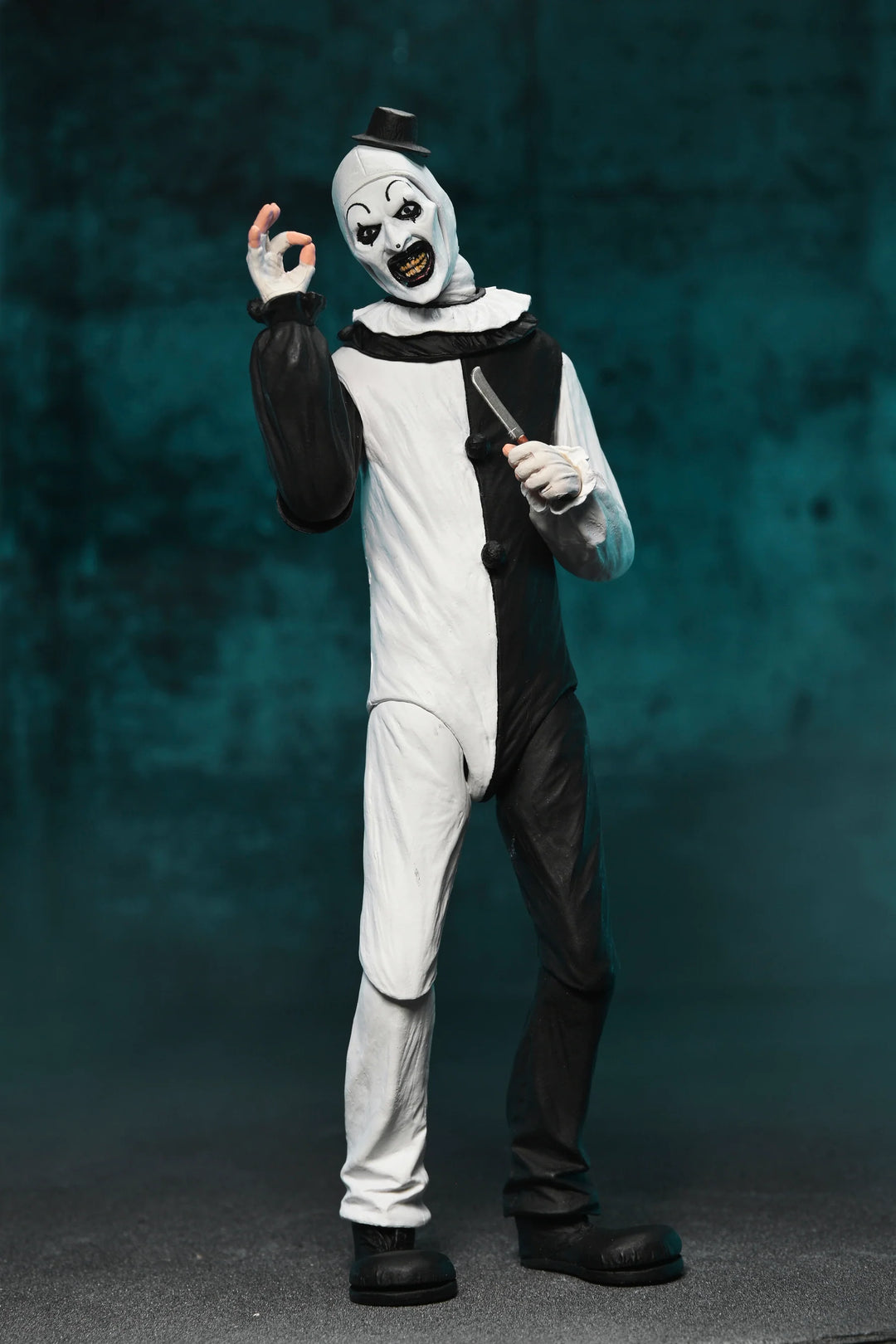 Terrifier - Ultimate Art the Clown 7" Scale NECA Action Figure