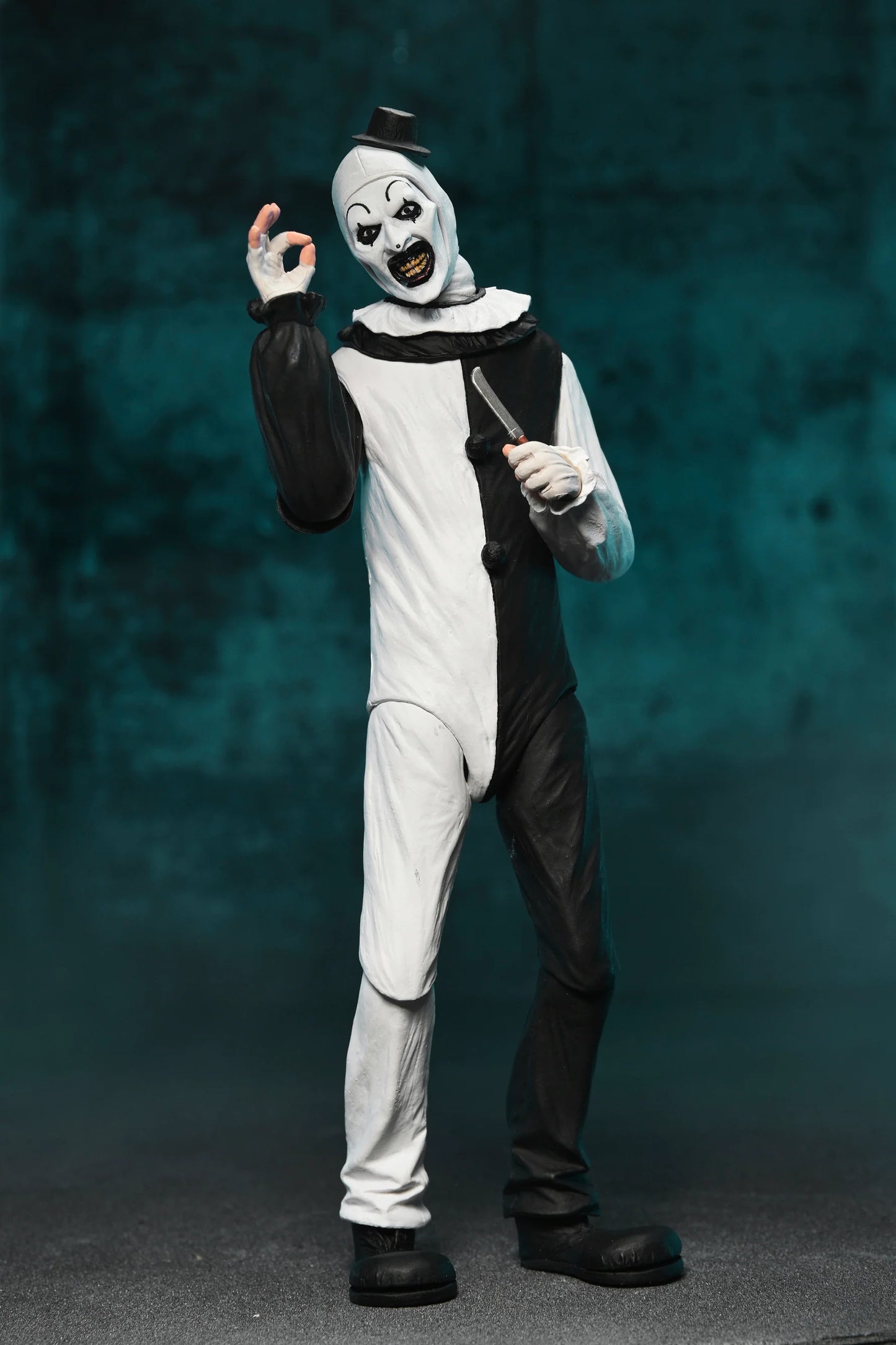 Terrifier - Ultimate Art the Clown 7" Scale NECA Action Figure