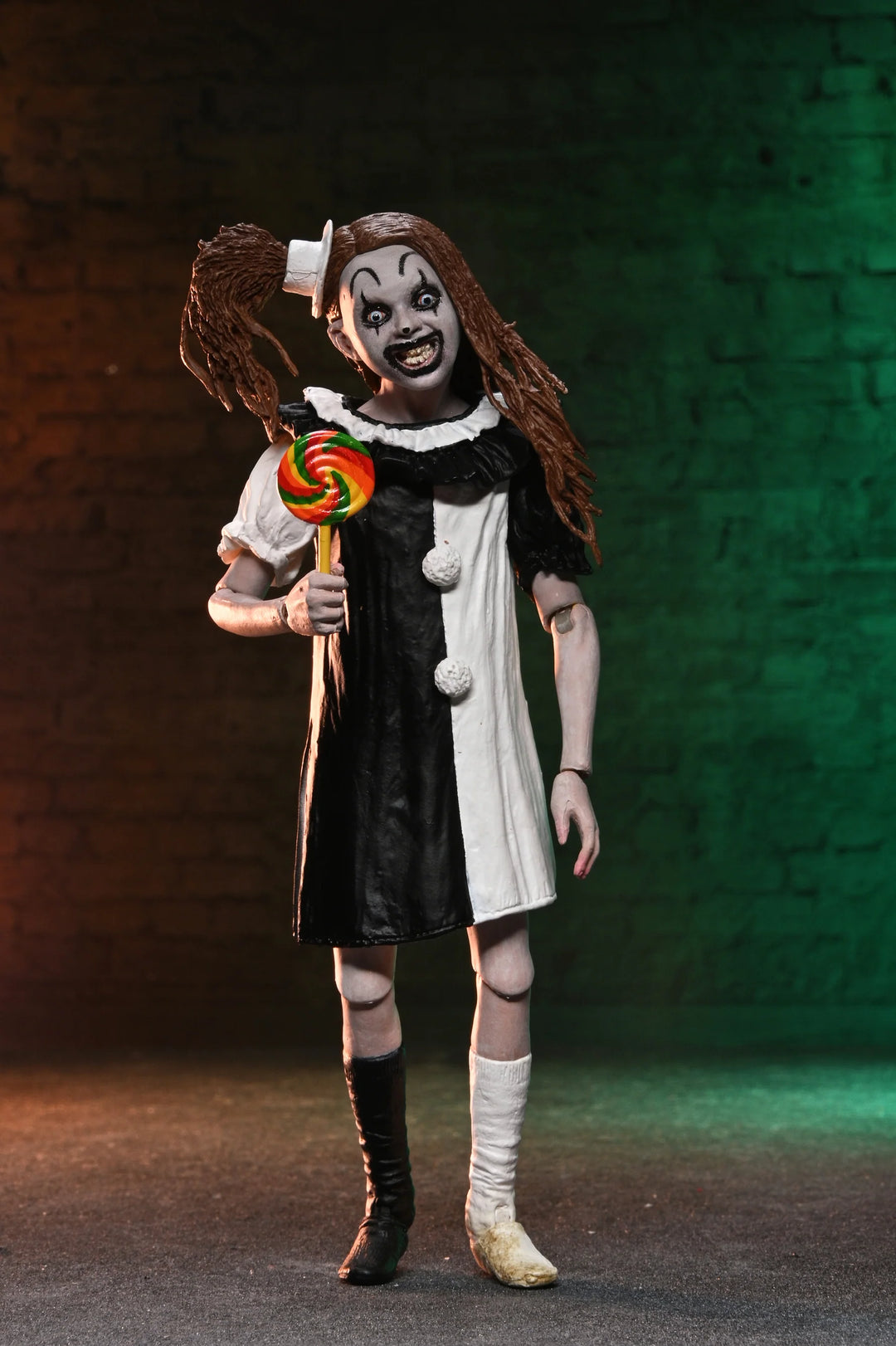 Terrifier 2 - Ultimate Art the Clown and The Little Pale Girl 7" Scale NECA Action Figure (2-Pack)