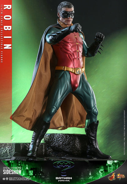 Robin Batman (DC Comics)  Forever Sixth Scale Figure by Hot Toys