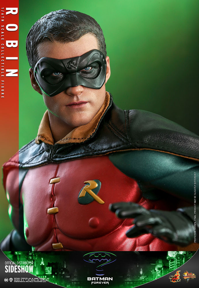 Robin Batman (DC Comics)  Forever Sixth Scale Figure by Hot Toys