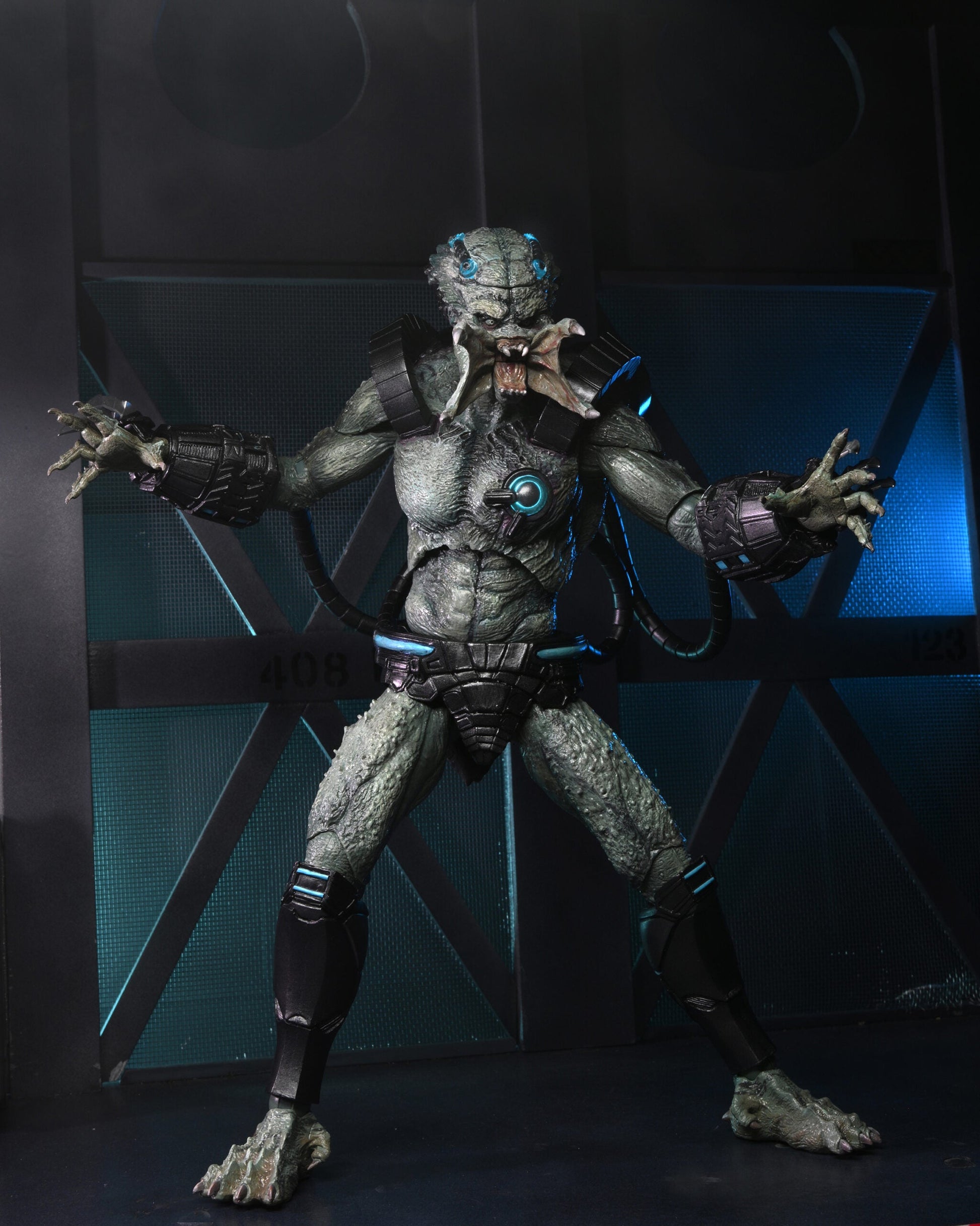 Deluxe Stone Heart Predator (Predator: Concrete Jungle) NECA Ultimate Edition Figure