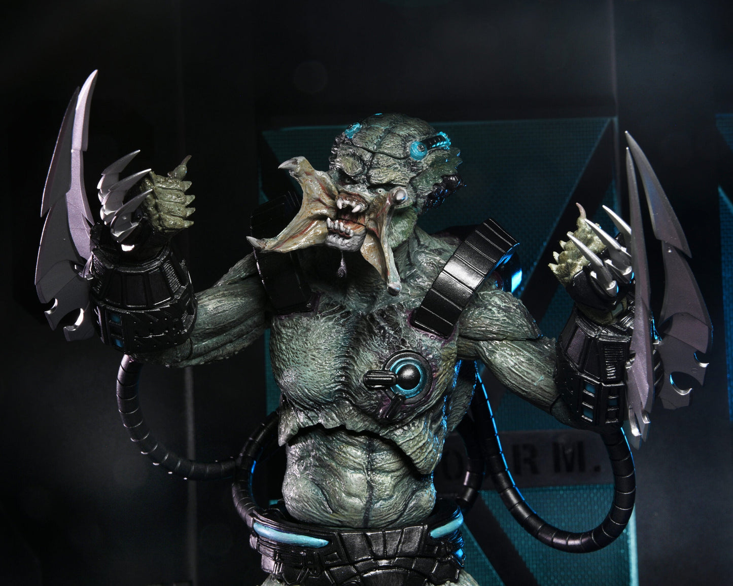 Deluxe Stone Heart Predator NECA Ultimate Edition Figure