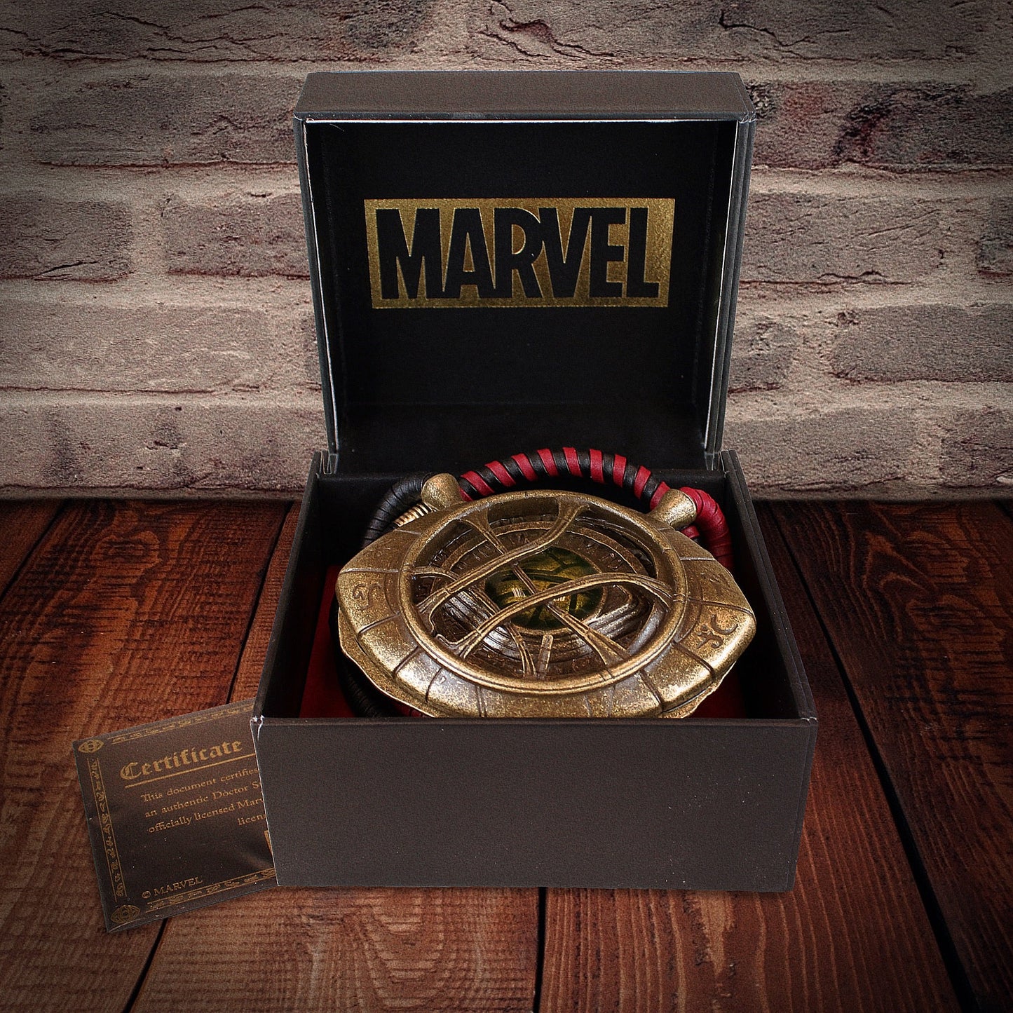 Marvel Infinity Saga Doctor Strange Eye of Agamotto Marvel Collector's Edition Full-Scale Prop Replica Amulet