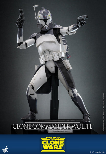 Star Wars The Clone Wars Clone Commander Wolffe Sixth Scale Figure by Hot Toys