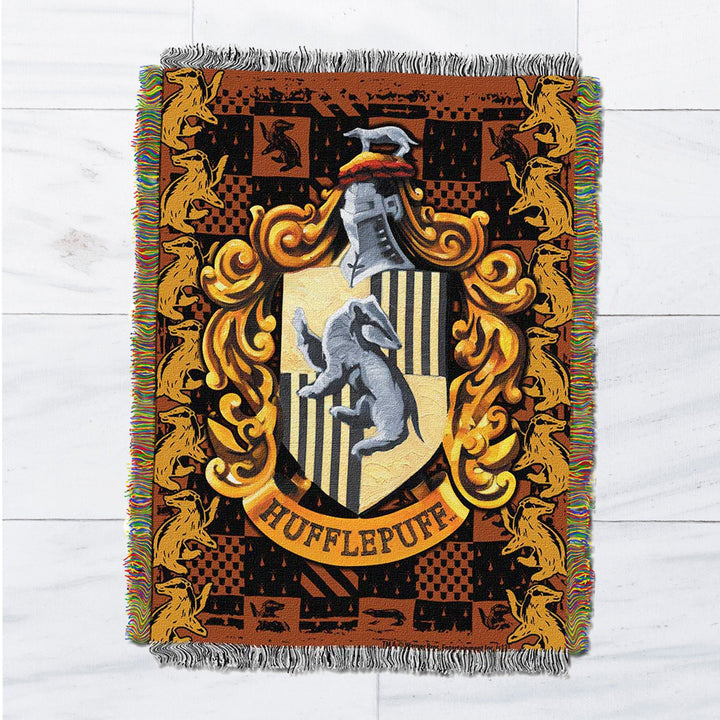 Harry Potter Hufflepuff Crest Woven Tapestry Throw Blanket