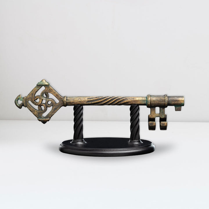 The Key to Bag End (The Lord of the Rings) Full Scale Prop Replica
