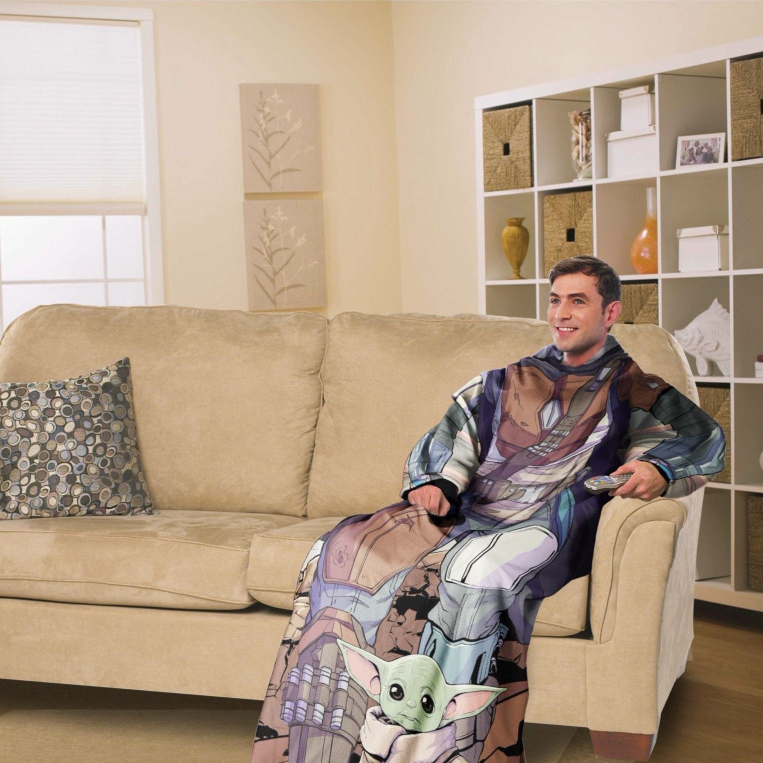 Mandalorian Costume (Star Wars: The Mandalorian) Wearable Blanket With Sleeves