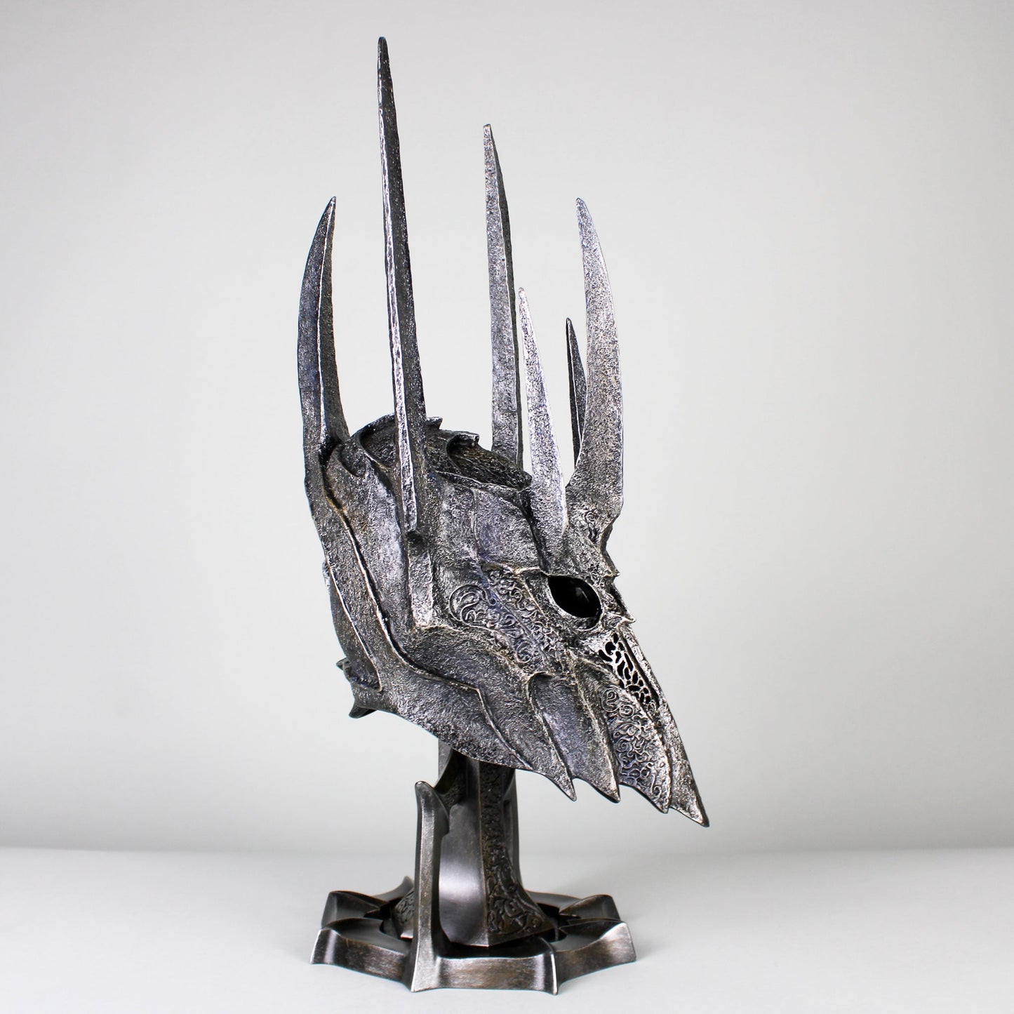 Lord of the Rings Sauron Helmet Half-Scale Replica by United Cutlery