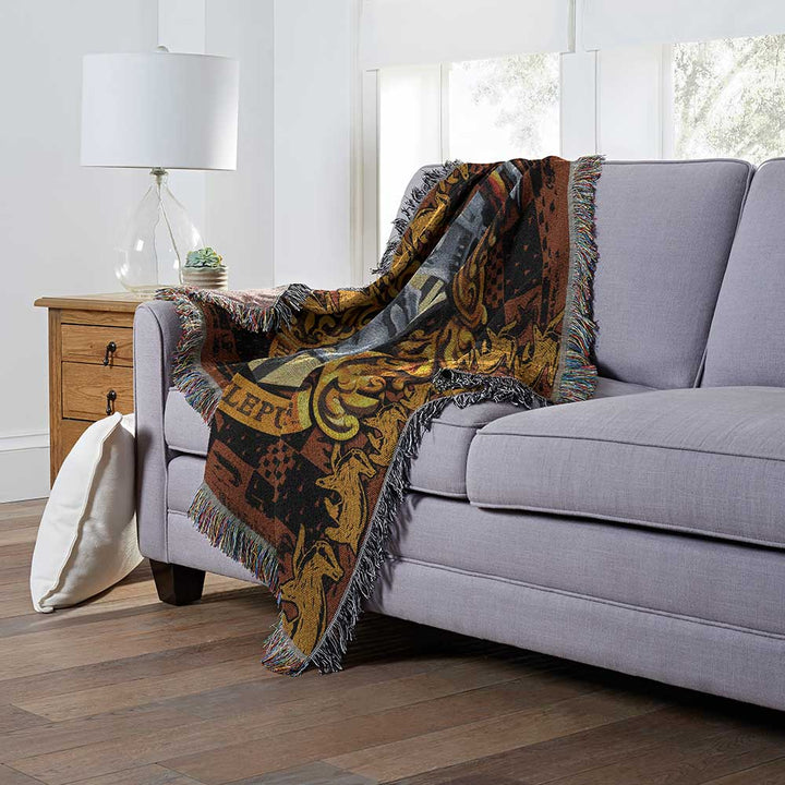 Harry Potter Hufflepuff Crest Woven Tapestry Throw Blanket