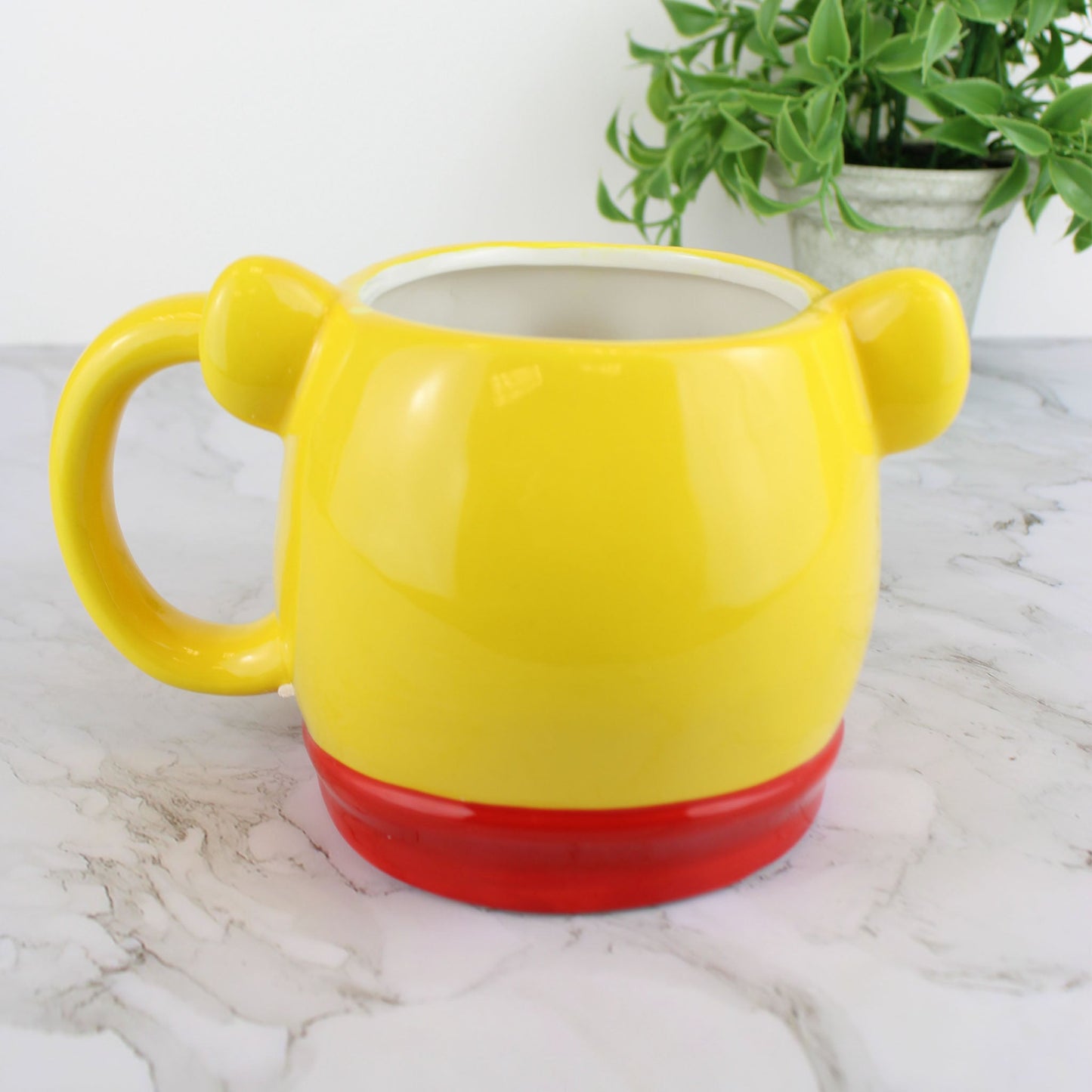 Pooh (Winnie the Pooh) Disney 20 oz. Sculpted Ceramic Mug