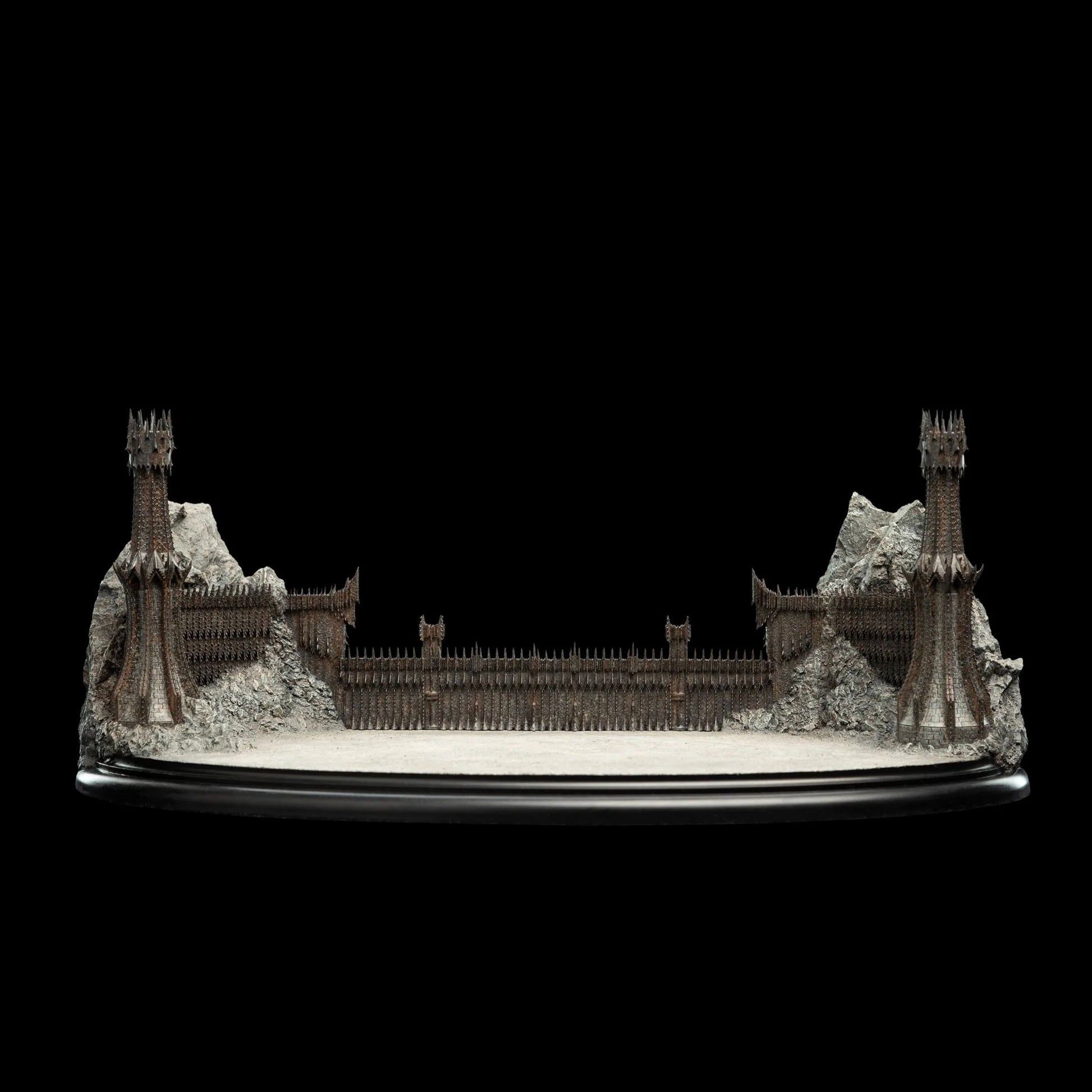 The Black Gates of Mordor Deluxe Environment Statue by Weta Workshop