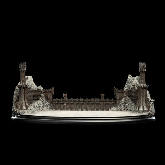 The Black Gates of Mordor Deluxe Environment Statue by Weta Workshop