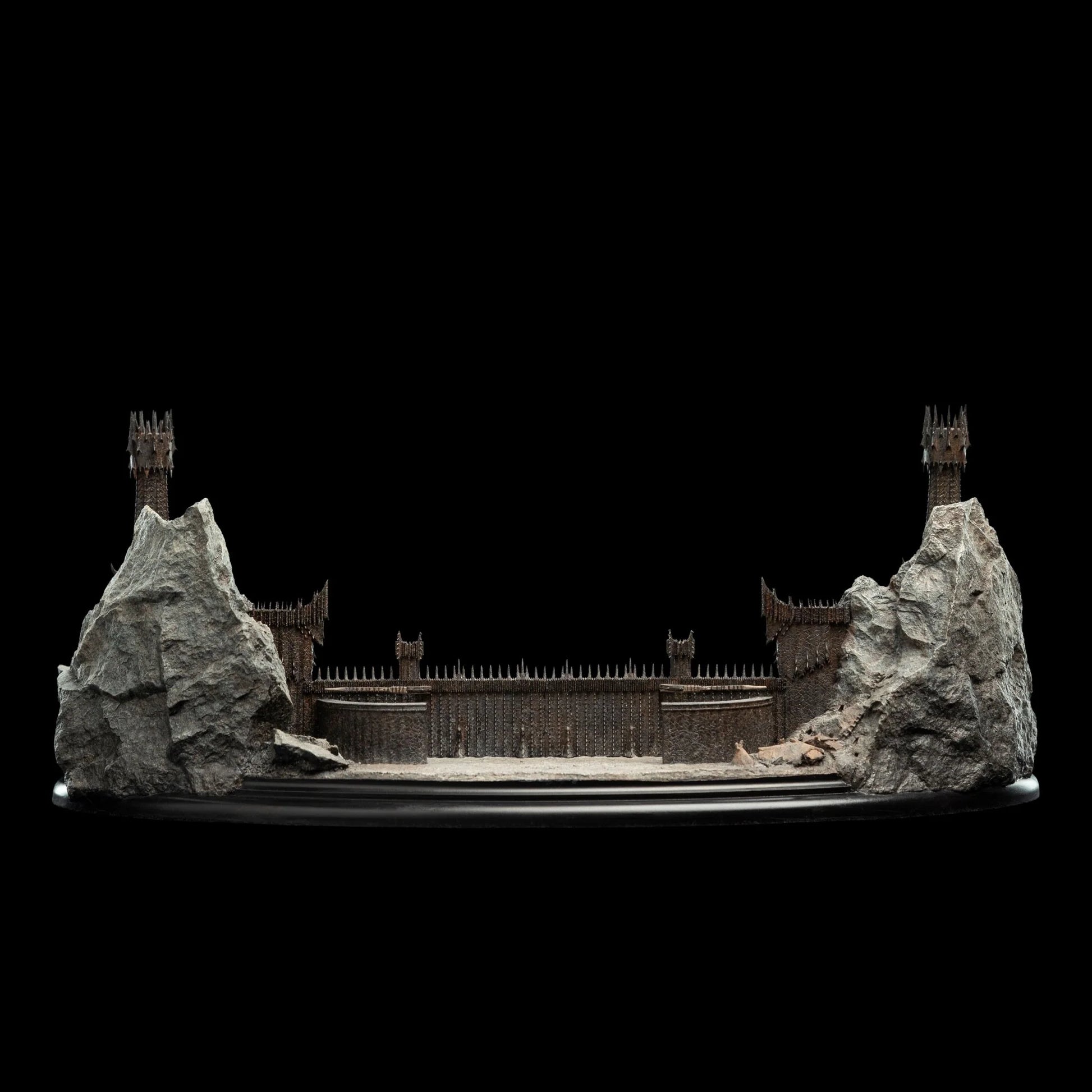 The Black Gates of Mordor Deluxe Environment Statue by Weta Workshop